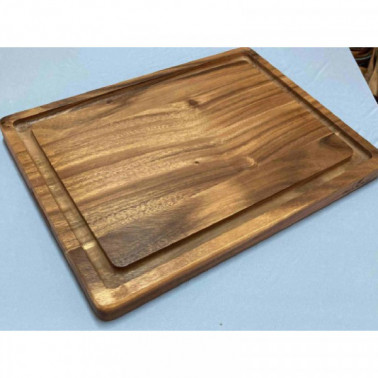 Cutting board with groove