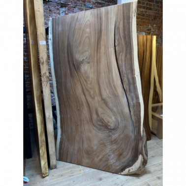 Acacia slab with natural edges