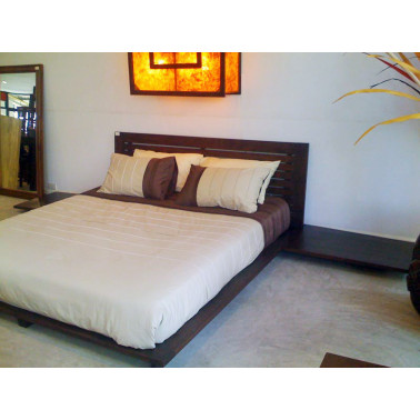 Contemporary bed in solid teak wood