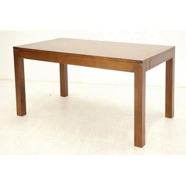 Extendable dining table